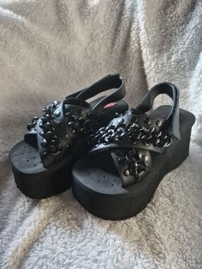 Demonia - Funn-12 Platform Sandal Slides